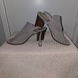 Naturalizer Gray Open-Toe Heeled Sandals
